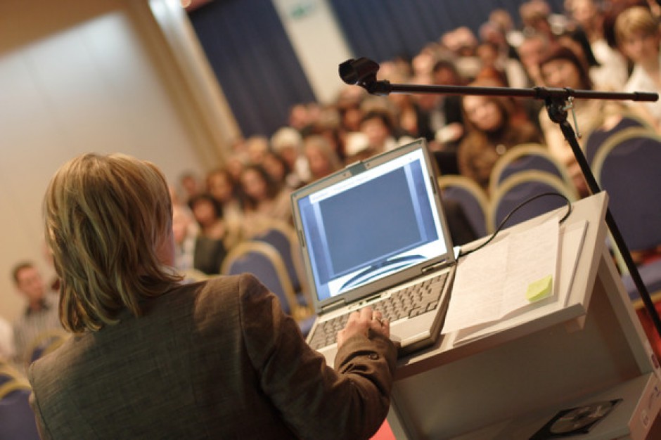 Branża hotelowa znów zaczyna zarabiać na konferencjach
