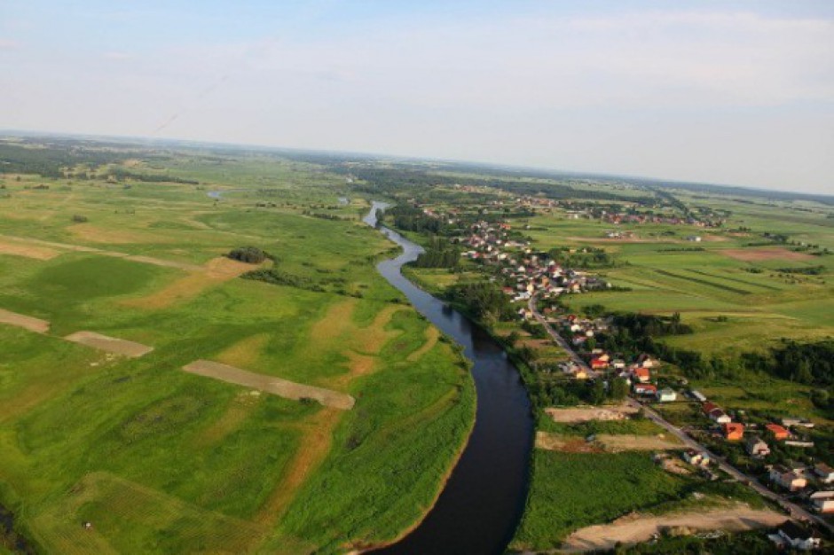 Łomża szuka inwestora hotelowego. Do przejęcia grunty nad Narwią