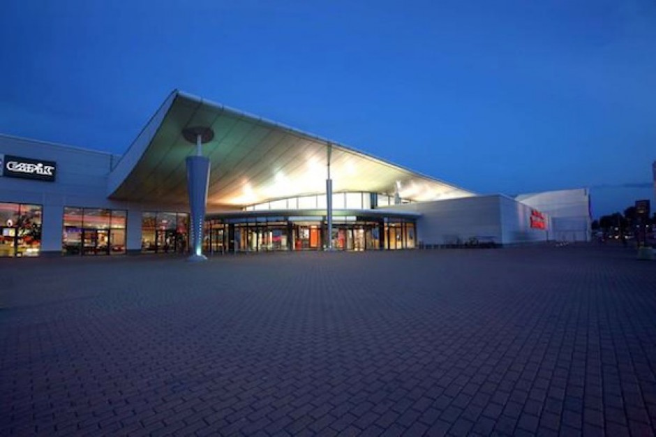 Tristan kupuje centra od Australijczyków