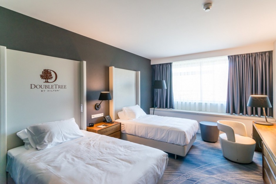 Pokój hotelu DoubleTree by Hilton w kompleksie OVO Wrocław Pierwsze pokoje hotelowe w OVO Wrocław już gotowe