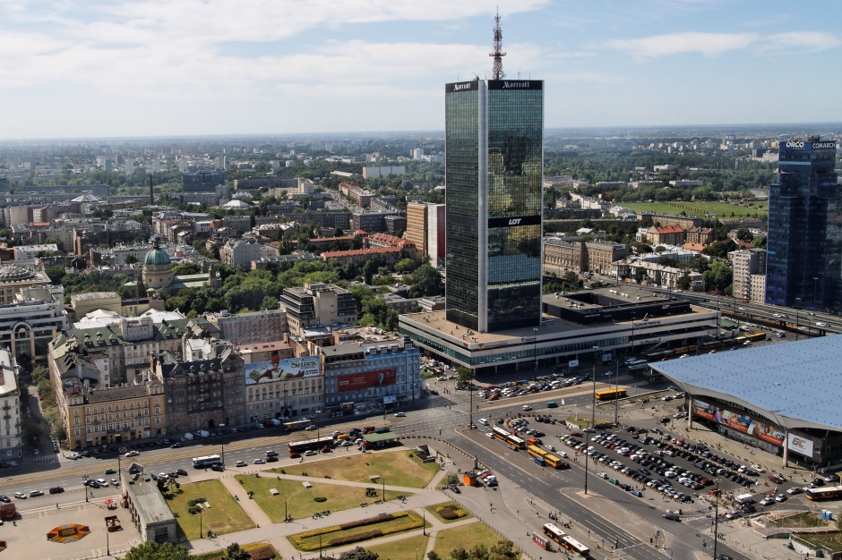 Warszawa, fot. commons.wikimedia.org Nie ma chętnych na działkę w centrum Warszawy