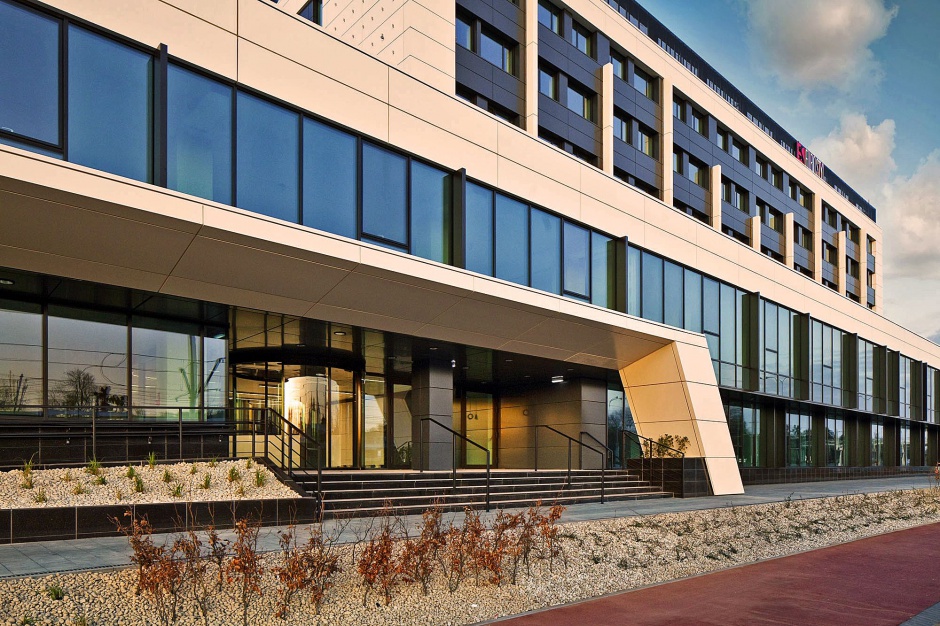 C200 Office, mat prasowe Fitness w stylu vintage. Nowy najemca gdańskiego biurowca
