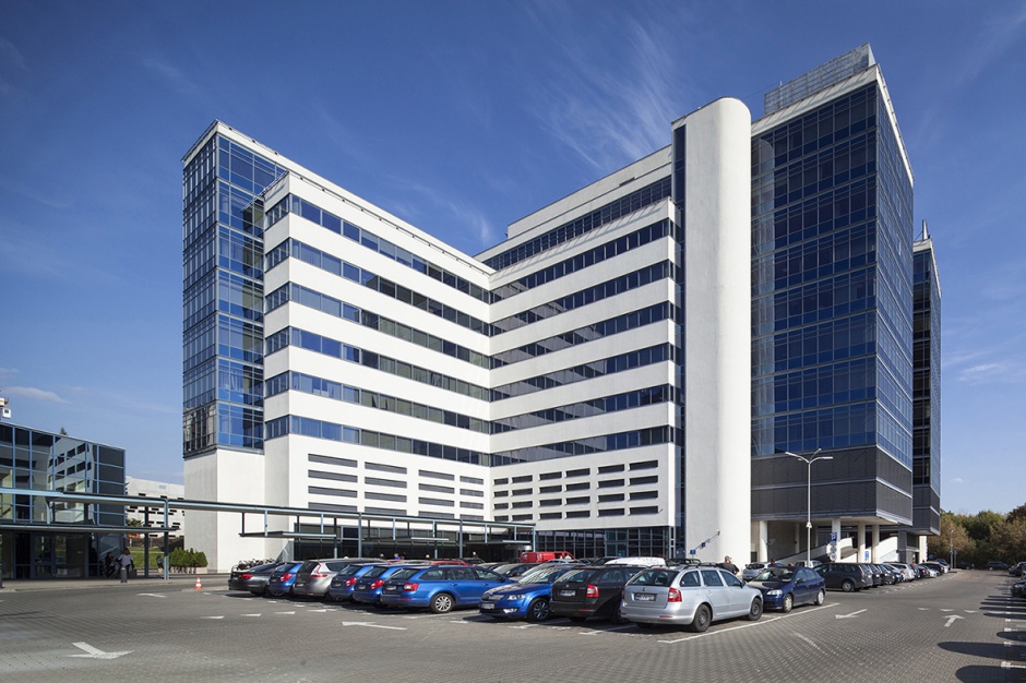 University Business Center II Ashland Poland na dłużej w UBC II