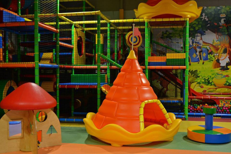 Plac Zabaw Kinderplaneta CH Auchan Gdańsk z atrakcją nie tylko dla dzieci