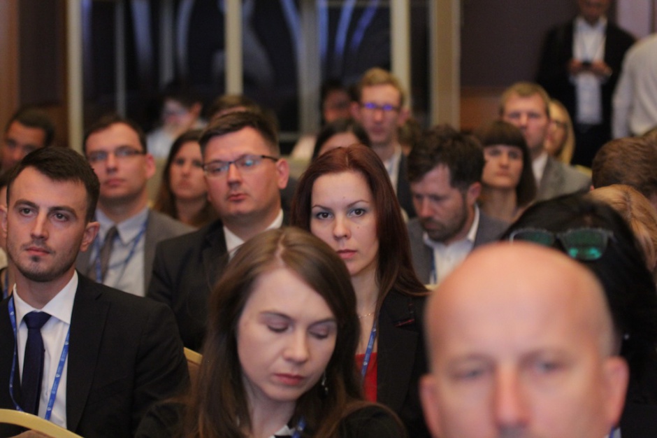 Sesja "Polska wyprzedza konkurencję, ale liderem już nie jest", Property Forum 2016 Sesja "Polska wyprzedza konkurencję, ale liderem już nie jest" w obiektywie