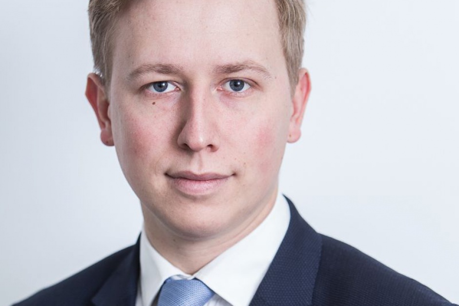 Dominik Reszetko, starszy konsultant w Dziale Reprezentacji Najemcy Savills Awanse w Savills