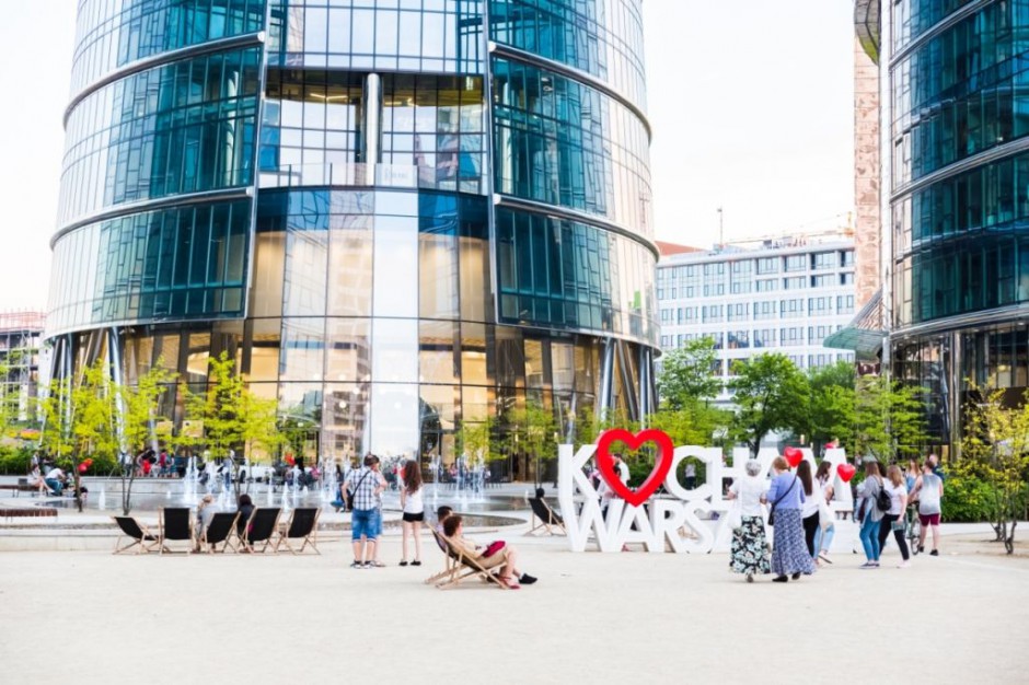 Plac Europejski Atrakcje dla najmłodszych u stóp Warsaw Spire