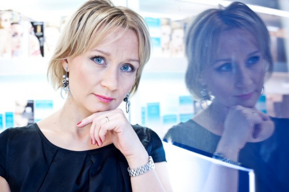 Agnieszka Mosurek-Zava pokieruje Douglasem