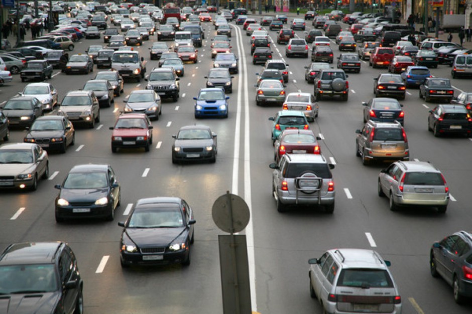 Polacy są wciąż gotowi podróżować 40 km do centrum handlowego