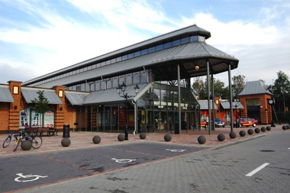 Mocne wejście Peakside Capital. Nowy gracz przejmuje AIB i udziały w centrach Fashion House