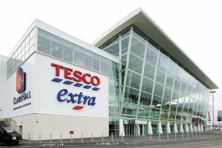 Tesco musi zainwestować miliard funtów