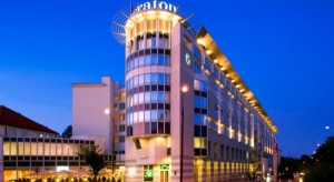 Sheraton w Warszawie może zmienić właściciela