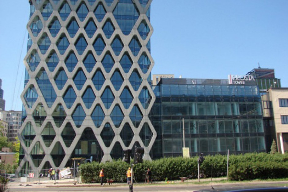 Akcjonariusz Platinum Properties Group zainteresowany kupnem biurowca Prosta Tower