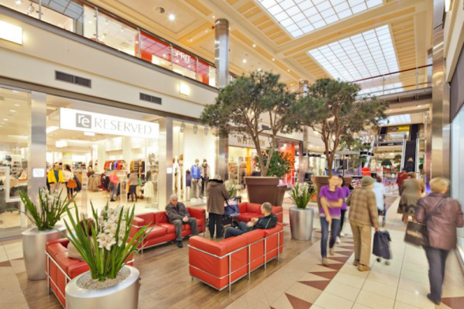 Sadyba Best Mall uatrakcyjnia ofertę