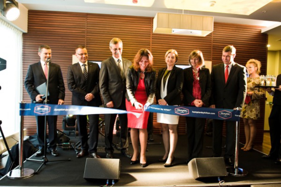 Hotel Hampton by Hilton Warsaw Airport czeka na gości