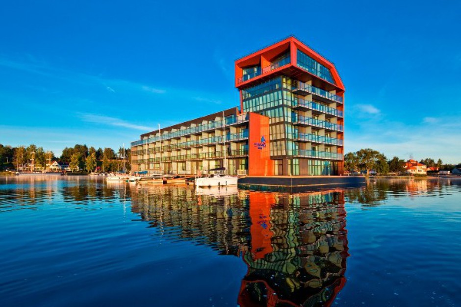 Hotel na Ptasiej Wyspie przyjmuje pierwszych gości