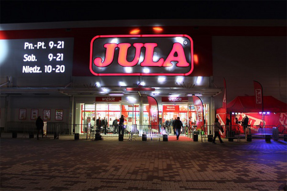 fot.mat.pras. Jula uśmiecha się do biznesu - rusza program JulaPro
