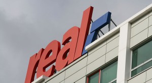 Sieć hipermarketów Real w nowym portfelu