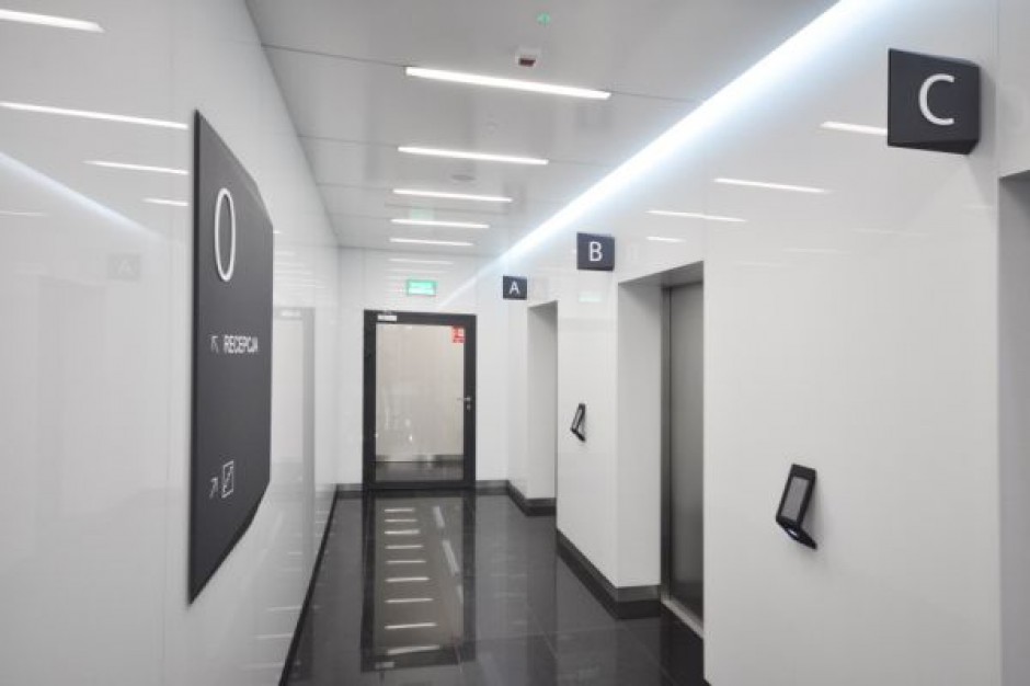 Biurowiec Kronos Real Estate przeszedł metamorfozę