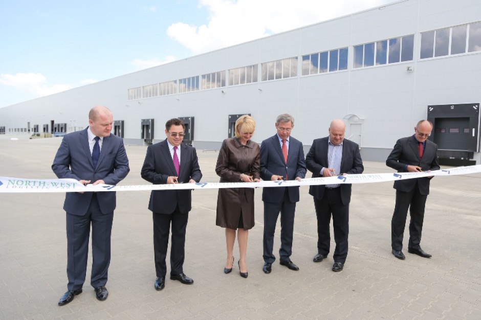 Uroczyste otwarcie drugiego etapu North-West Logistic Park w Szczecinie Drugi etap North-West Logistic Park już działa. W planach dalsza rozbudowa