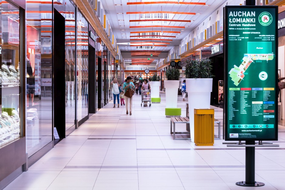 Centrum Handlowe Auchan Łomianki Ziaja z nowym sklepem w Łomiankach
