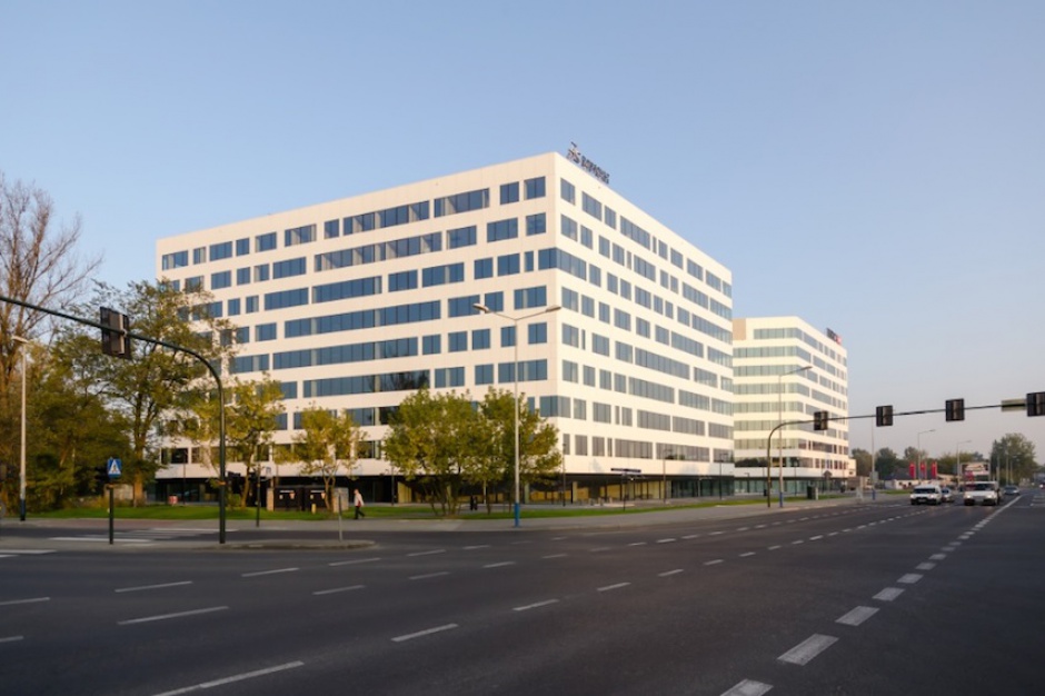 Kapelanka 42 REINO: globalne fundusze chcą naszych biurowców