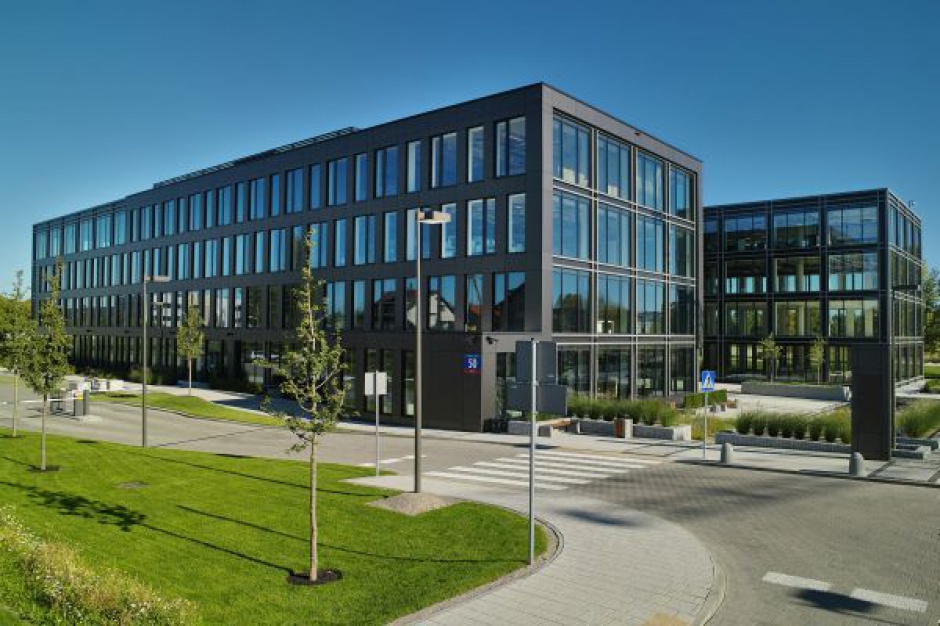 The Park - biurowiec w którym znajduje się warszawska siedziba Johnson Controls CBRE sfinalizowało akwizycję kolejnej firmy nieruchomościowej