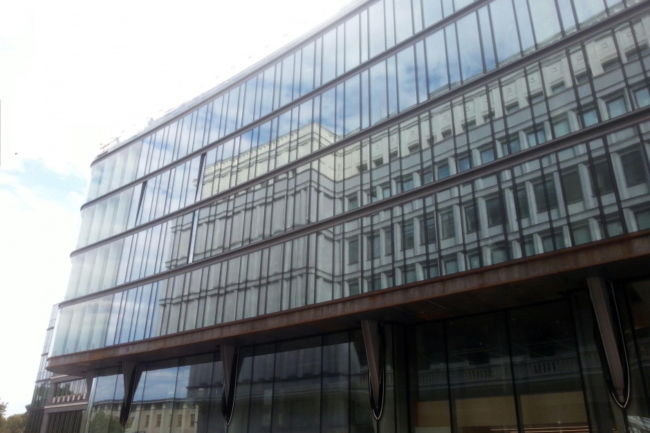 Centrum Bankowo–Finansowe „Nowy Świat” Centrum Bankowo–Finansowe „Nowy Świat” z elewacją