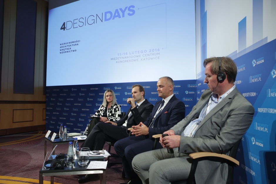 Od lewej: Milena Sikora, Adam Targowski, Mirosław Czarnik, Roger Andersson Galeria zdjęć z sesji "Zrównoważone budownictwo"