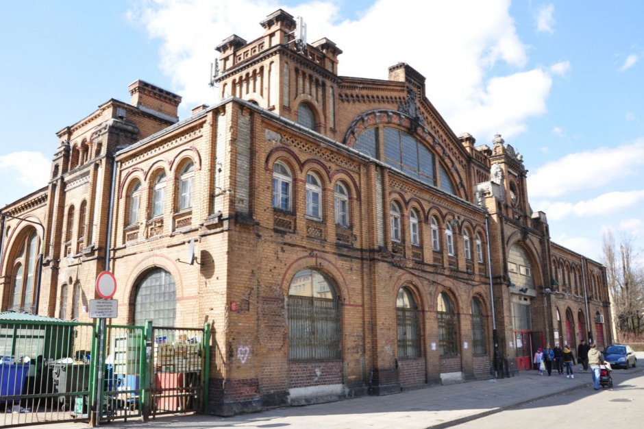Hala Mirowska, fot. wikimedia.org Hala Gwardii na sprzedaż