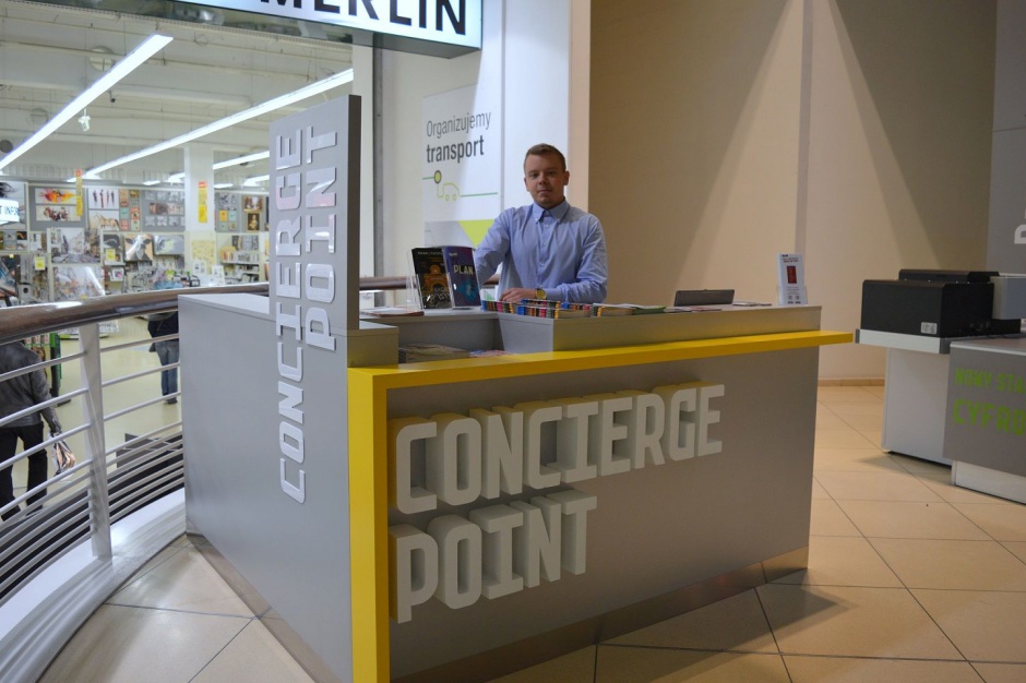 Punkt concierge w Manufakturze Hands Free Shopping, czyli nowy sposób na zakupy w Manufakturze