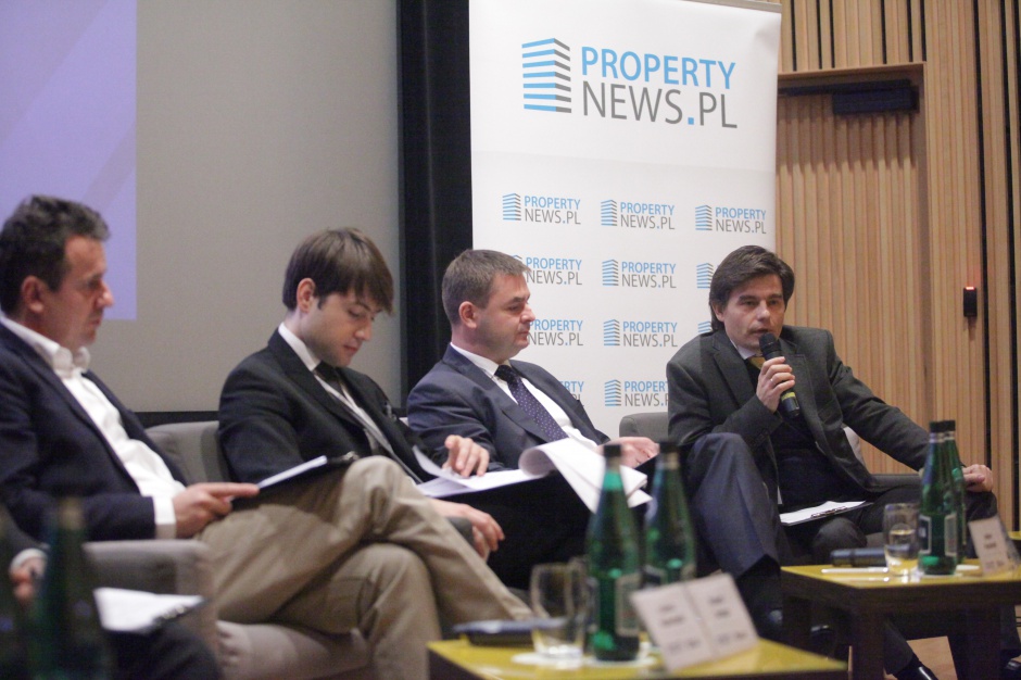 Paneliści sesji, z mikrofonem: Artur Wojtkiewicz, Venture Partner, Head of Technical Team, Griffin Real Estate Nowe Centrum Łodzi największą nadzieją miasta