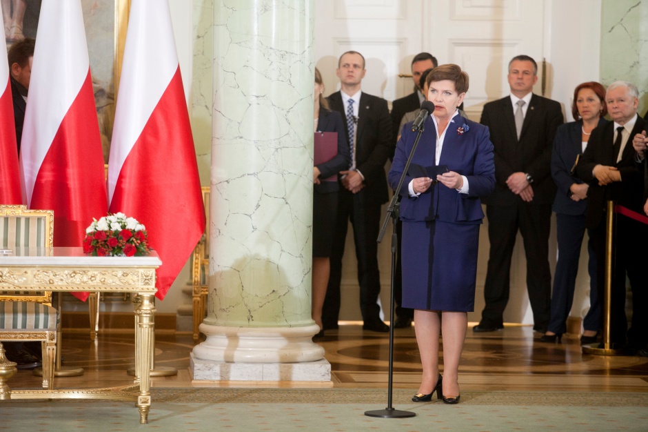 Beata Szydło, premier RP Ważne posiedzenie rządu. Podatek handlowy i minimalne wynagrodzenie na świeczniku