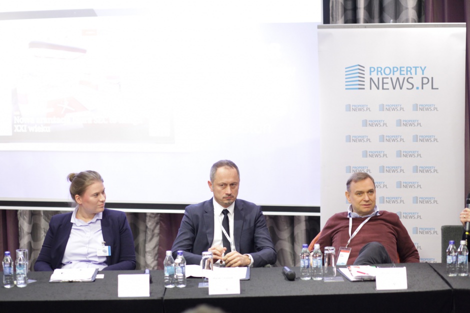Paneliści sesji centra handlowe, Property Forum Trójmiasto 2015 Przyszłość trójmiejskiego handlu na zdjęciach - sesja Property Forum Trójmiasto 2015