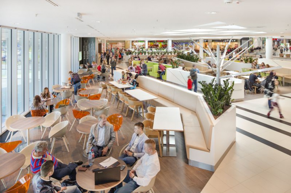 Tarasy Zamkowe Food court dla wszystkich. Co przyciąga klientów?