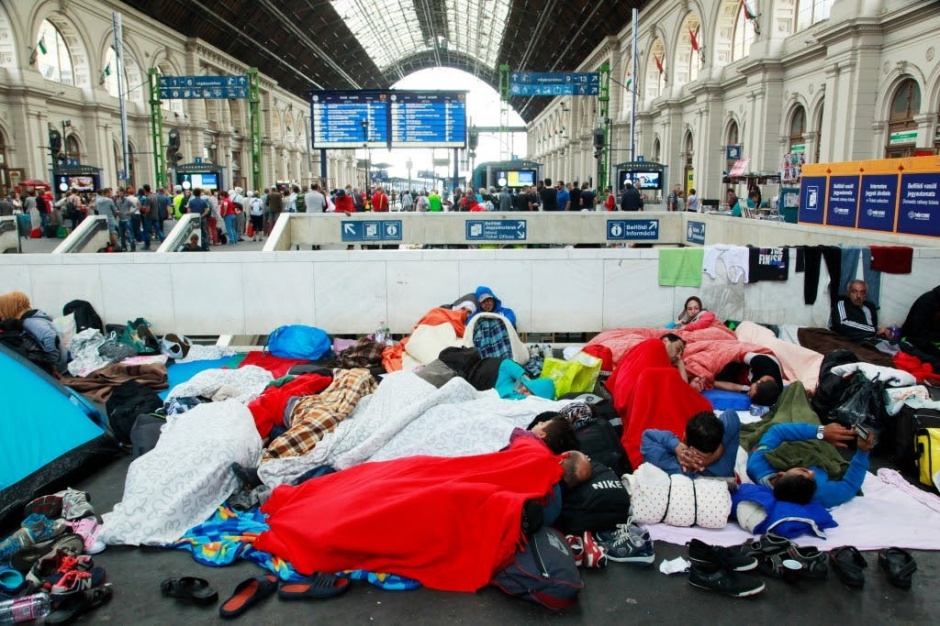 imigranci, fot. wikipedia.org Berlin chce wynająć dla imigrantów sieć hotelową