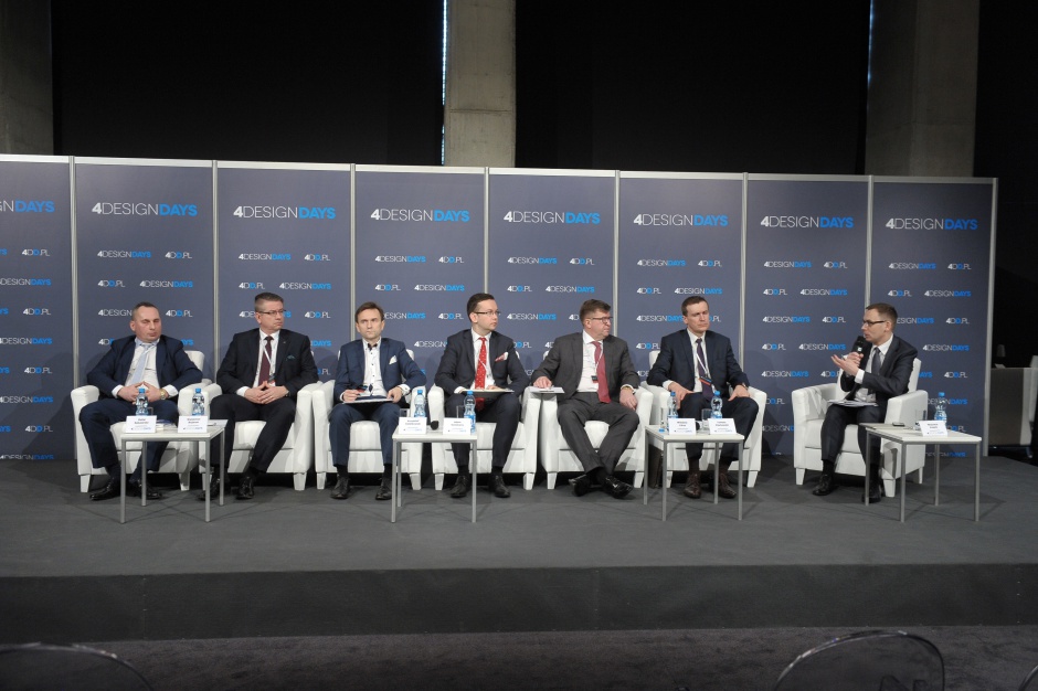Paneliści sesji Foto: MCK kołem zamachowym śląskich hoteli