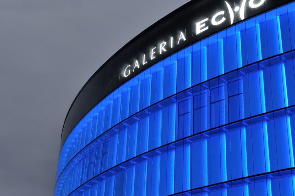 Galeria Echo Galeria Echo zmienia barwy