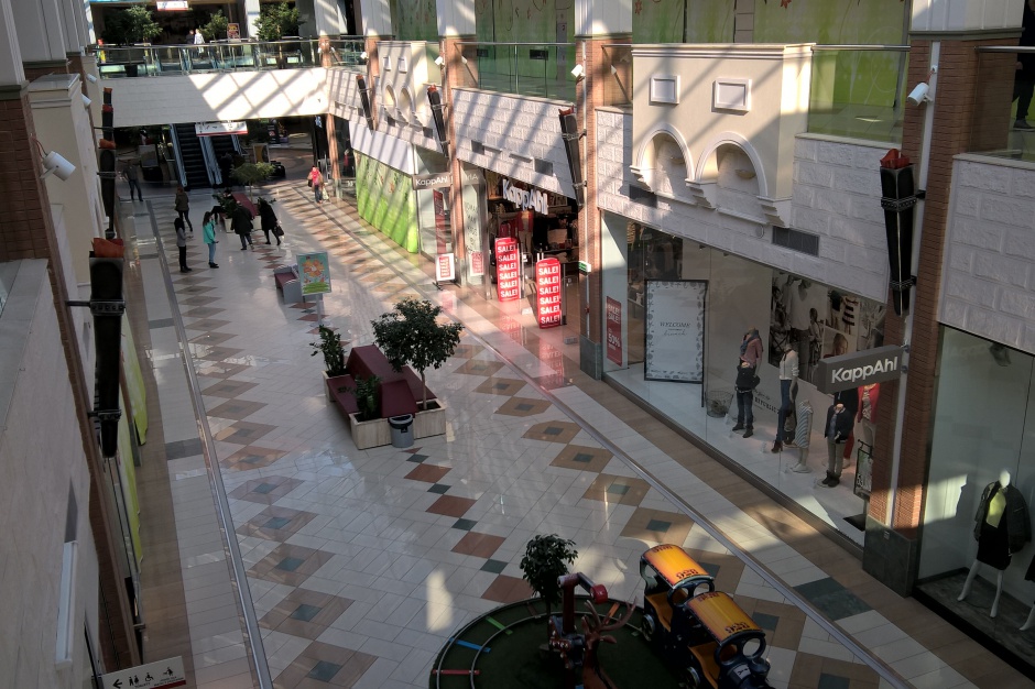 Galeria Plaza Cushman przejmuje stery w Plazie
