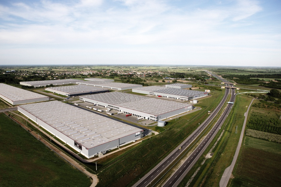 Segro Logistic Park Stryków Segro przedłuża swoją pierwszą umowę najmu w Polsce