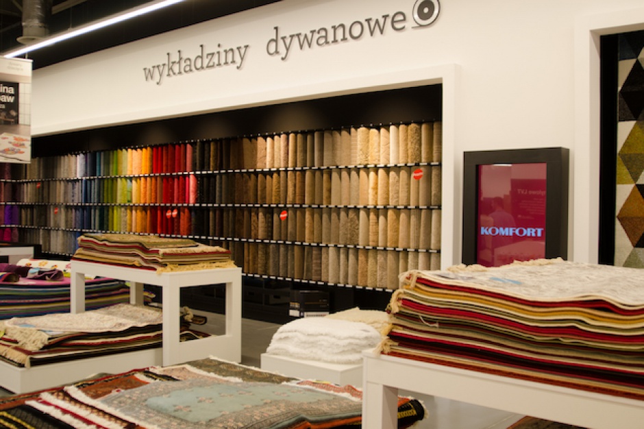 Komfort, mat. prasowe Nowa salon, nowy koncept. Komfort idzie jak burza