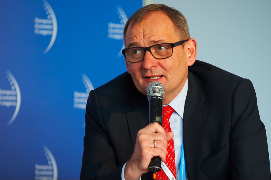 Kazimierz Stańczak, Senior Advisor, Bain & Company Poland Konsument XXI wieku - jaki jest, jak do niego trafić