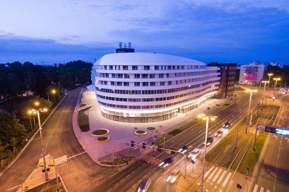 OVO Wrocław Biura OVO Wrocław przyciągają inwestorów. Skusił ich concierge?