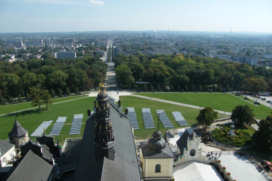 Częstochowa, fot. Aneta Lazurek/wikimedia, licencja Creative Commons Pełne hotele na czas wizyty papieża na Jasnej Górze