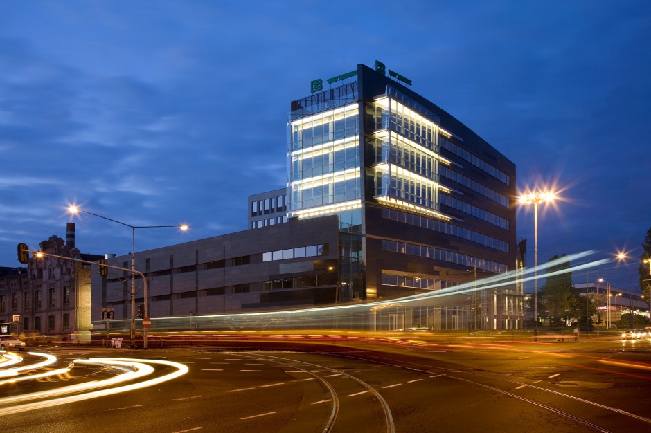 Forum 76. Business Centre Łódź na celowniku Londynu. Fundusz bierze biurowiec