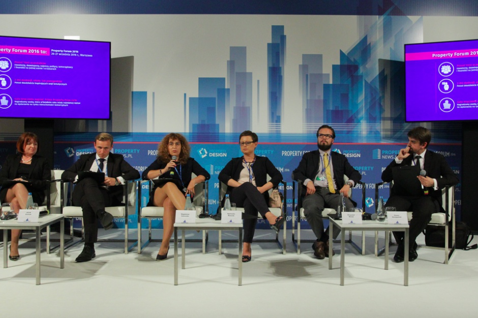 Uczestnicy sesji „Licencja na doradzanie. Czym doradcy kuszą swoich klientów” podczas Property Forum 2016 Licencja na doradzanie, czyli jak doradcy kuszą nieruchomościowych klientów