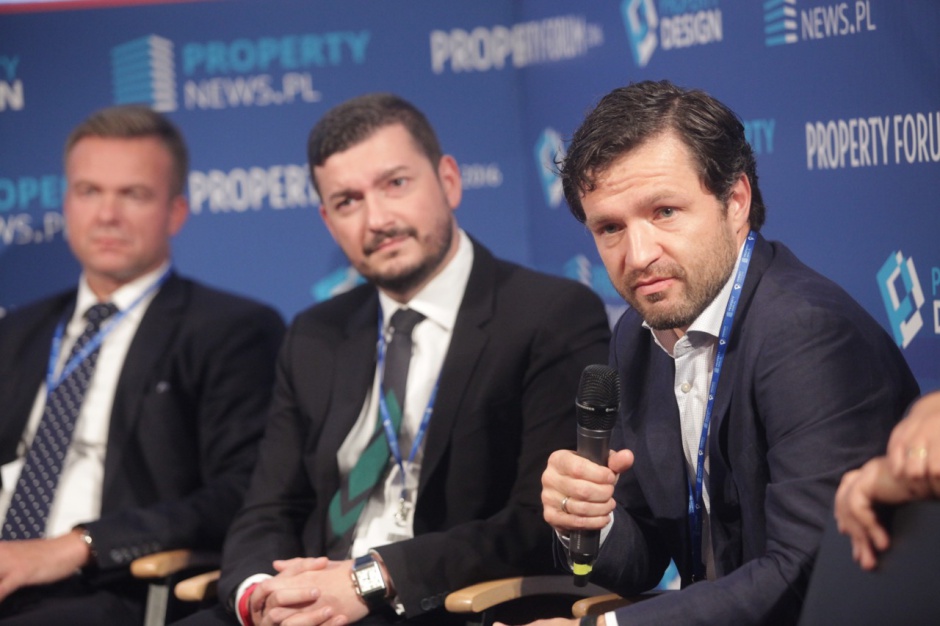 Sesja „Pozdrowienia z Polski. Czy globalny kapitał wciąż kocha inwestowanie nad Wisłą?”, która odbyła się podczas konferencji „Property Forum” w Warszawie Czy globalny kapitał wciąż kocha inwestowanie nad Wisłą?