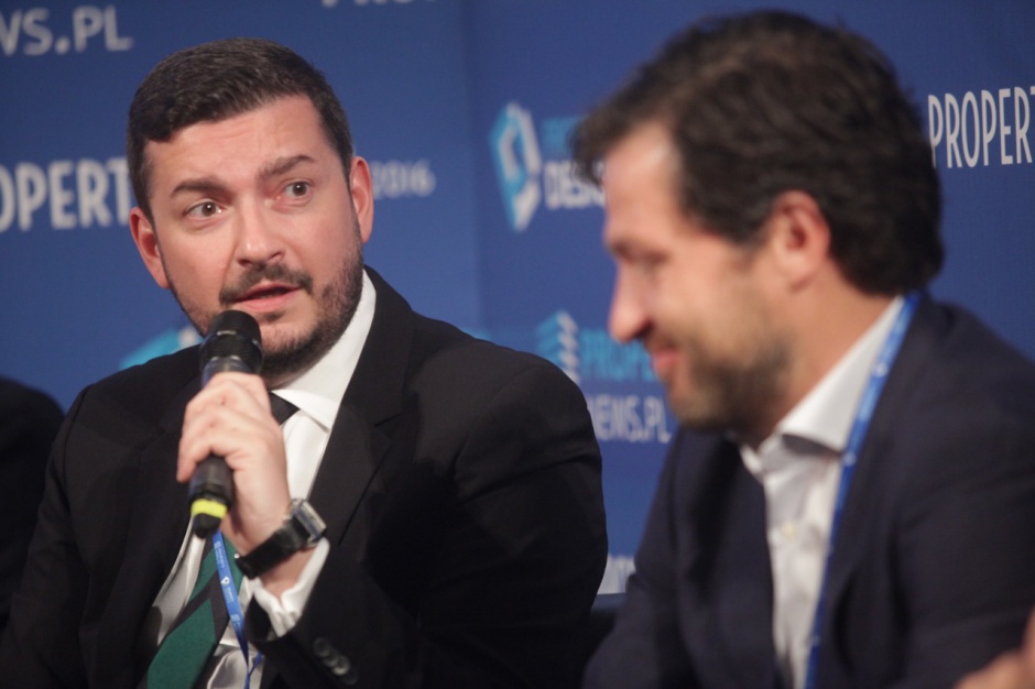 Sesja „Pozdrowienia z Polski. Czy globalny kapitał wciąż kocha inwestowanie nad Wisłą?” Zobacz zdjęcia z sesji "Pozdrowienia z Polski. Czy globalny kapitał wciąż kocha inwestowanie nad Wisłą?"