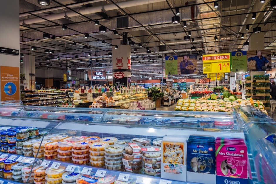 Carrefour w Posnanii Internetowy Carrefour rozwija żagle