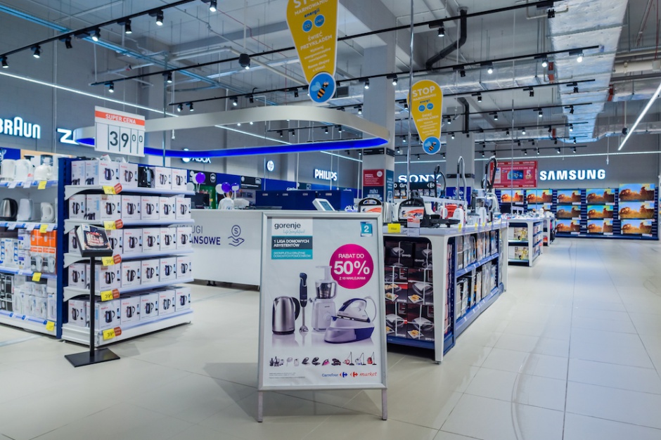 Carrefour Carrefour otwiera i modernizuje